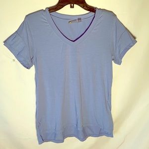 ZELLA V-Neck Tee